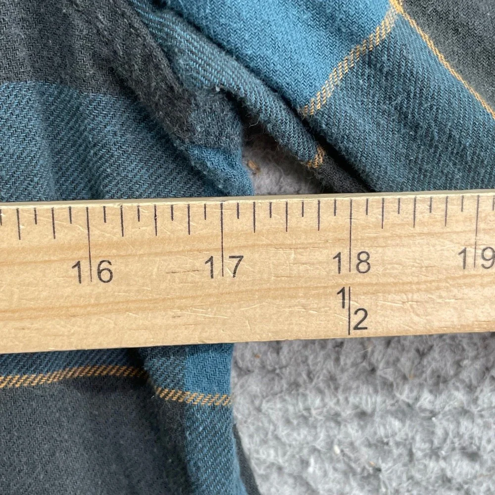 Filson Flannel Shirt Mens Small Blue Black Plaid Outdoors Gorpcore Academia Camp